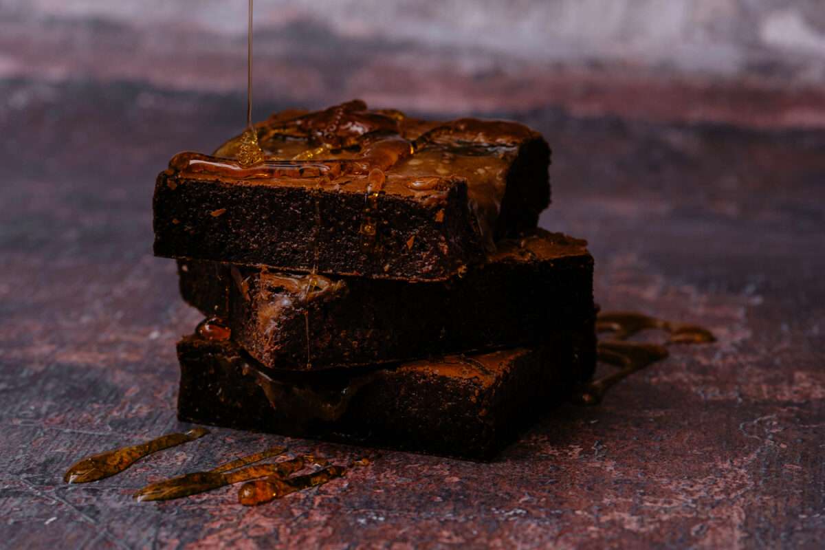 Big Chat: Brown & Blond