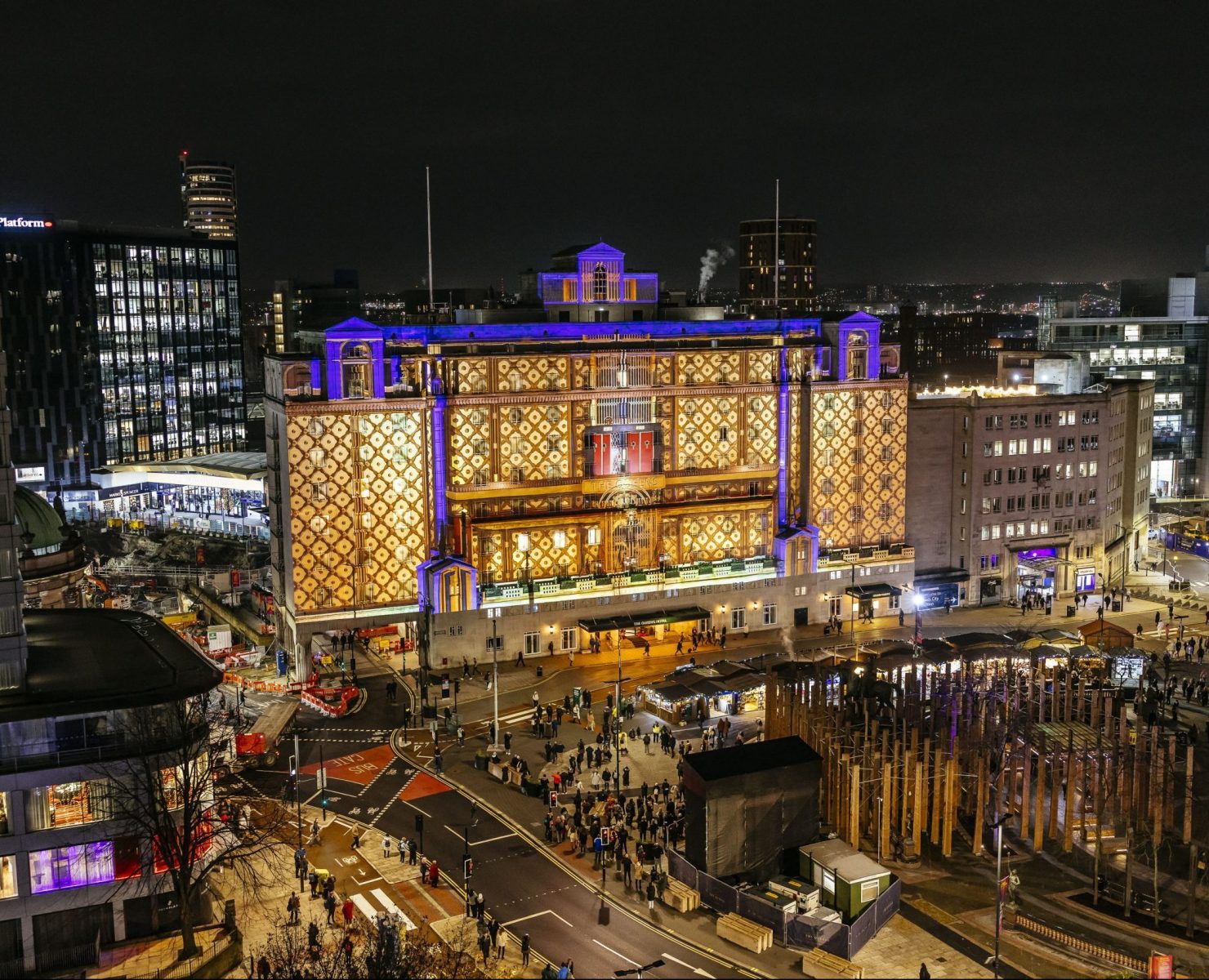 Leeds_BID_Queens_Projections_TM-25